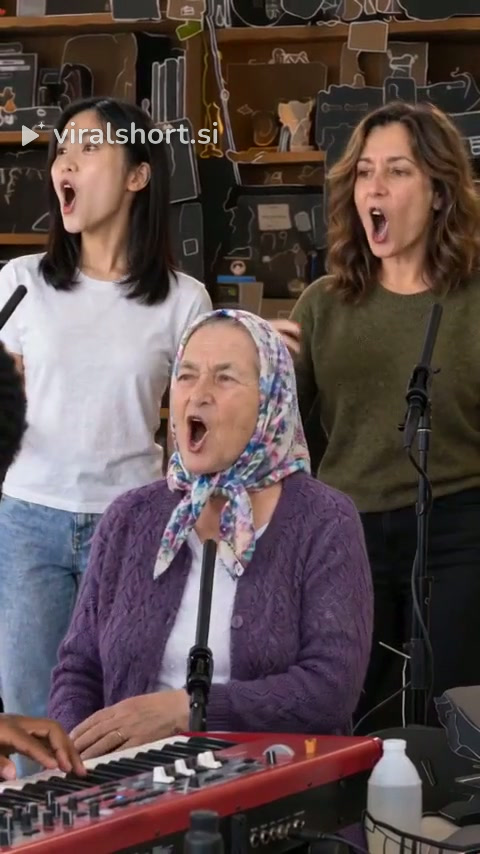 The singers bring it home